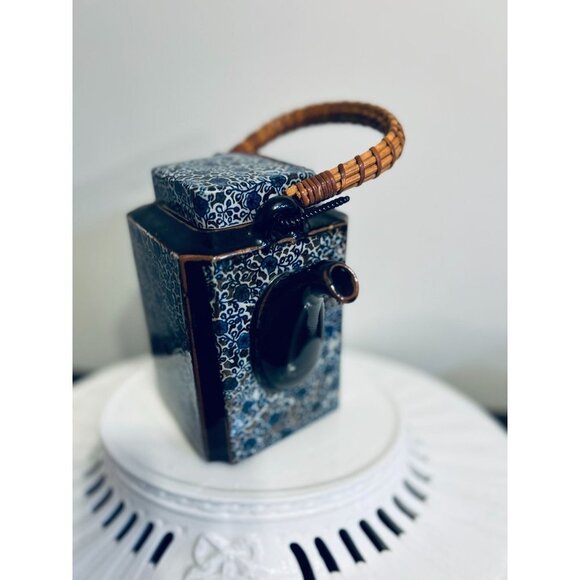 VTG Takahashi Square Tea Pot W/Handle Blue Hand Painted 7" - Picture 8 of 8